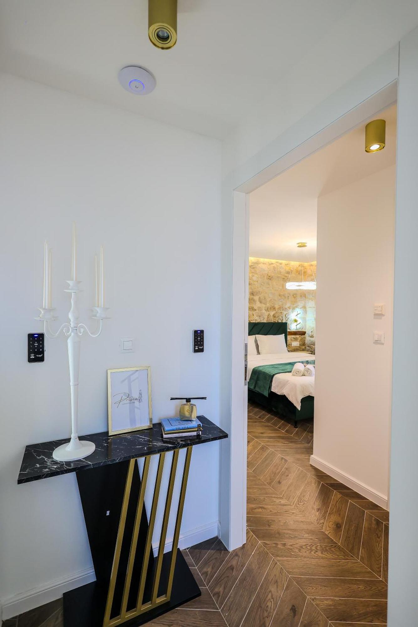 Prisca Luxury Rooms With Breakfast Split Bagian luar foto