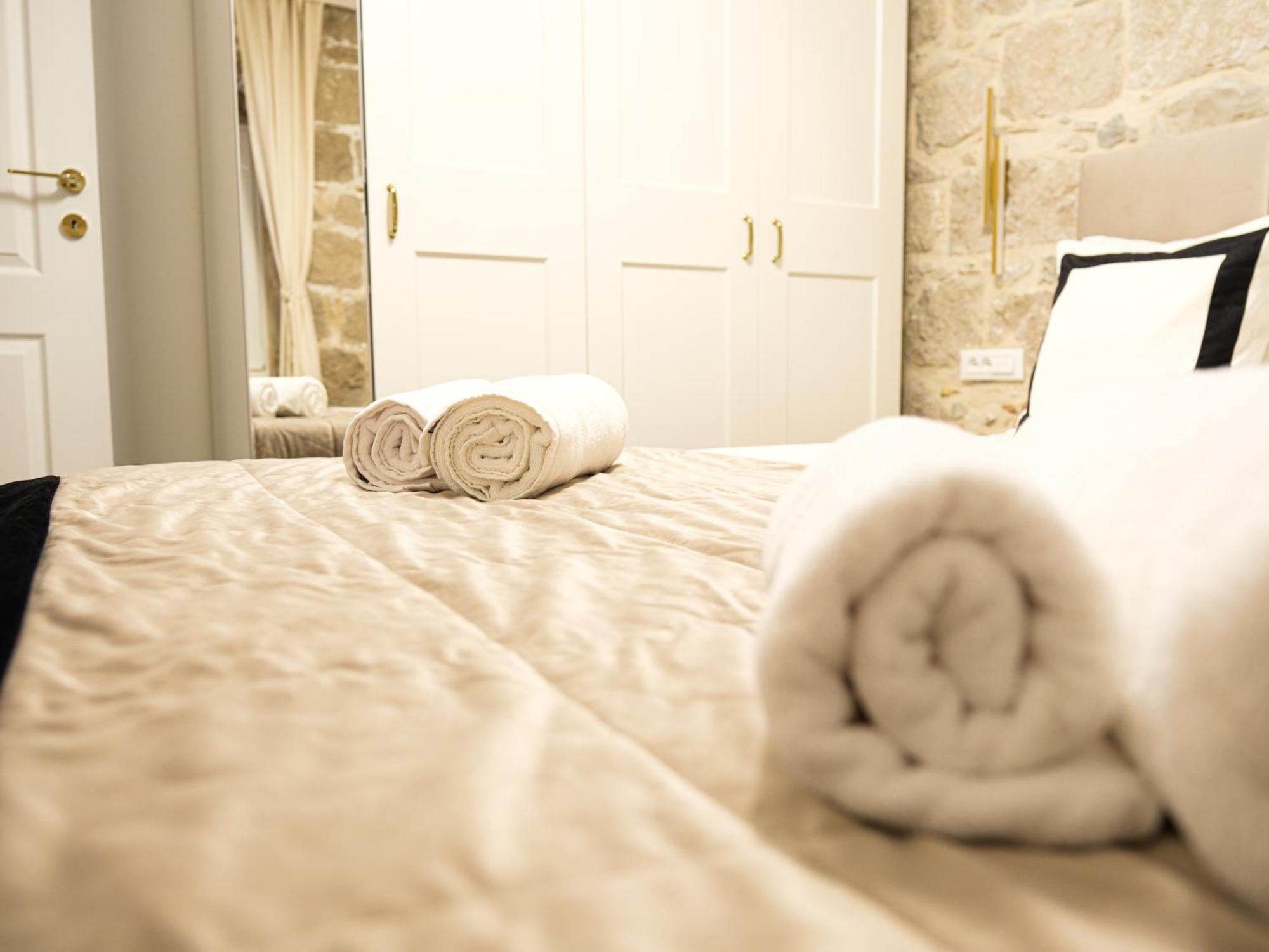 Prisca Luxury Rooms With Breakfast Split Bagian luar foto