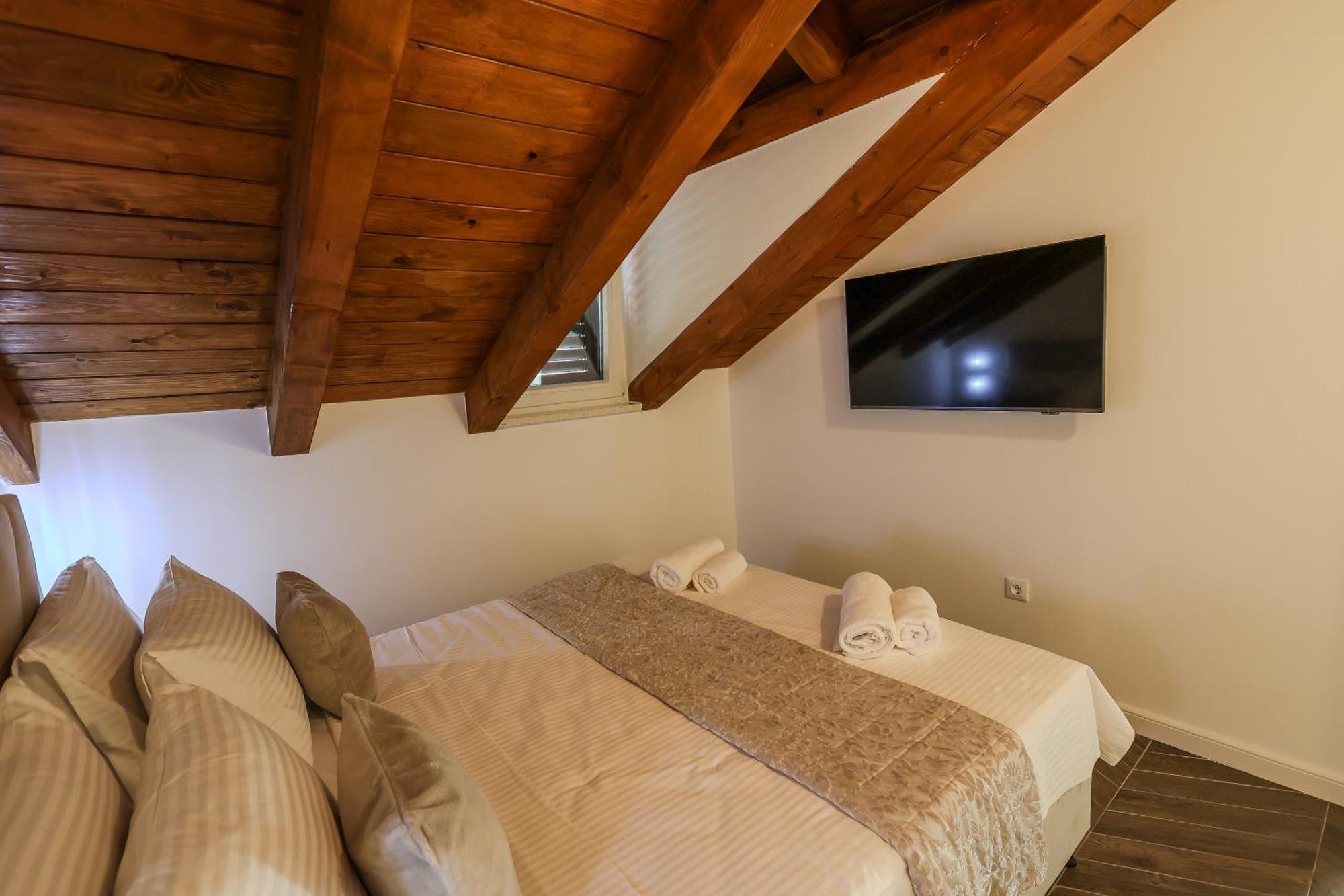 Prisca Luxury Rooms With Breakfast Split Bagian luar foto
